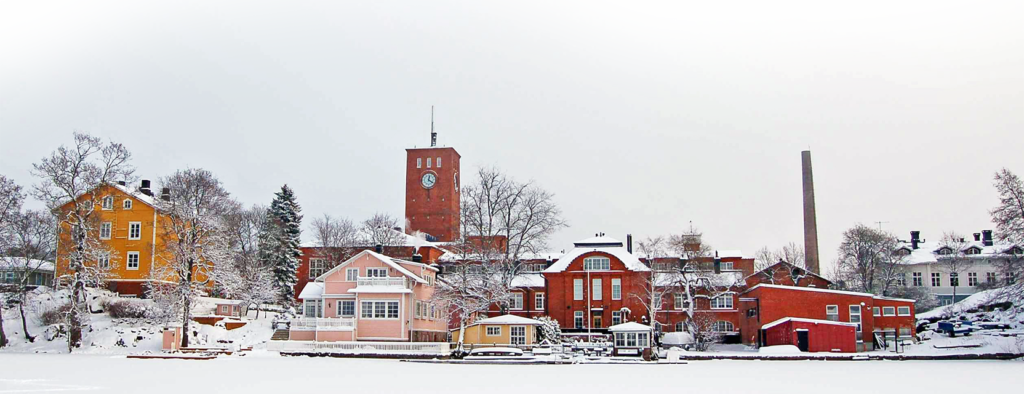 Talvinen valokuva verkatehtaasta